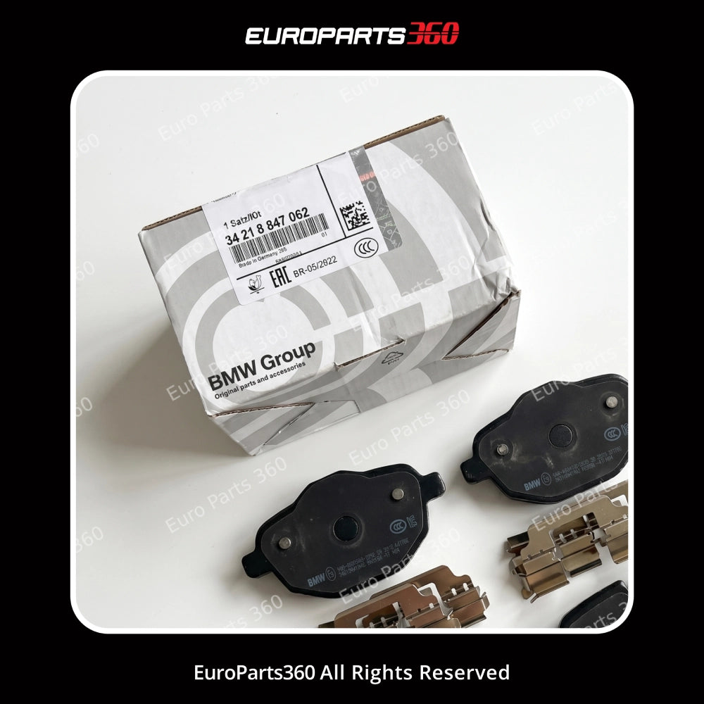 BMW X3 X4 Z4 i8 5 Rear Brake Pads with Wear Sensor 34218847062 (11-20) Europarts360